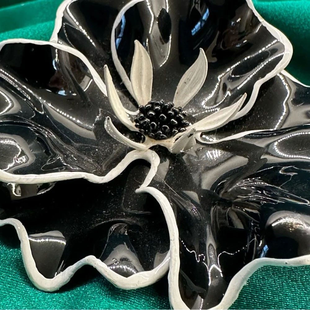 Vintage Black with White Flower Brooch- Large and Fabulous!!!!!